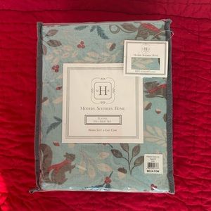 NWT Flannel Sheet Set with Squirrels--Warm & Easy Care